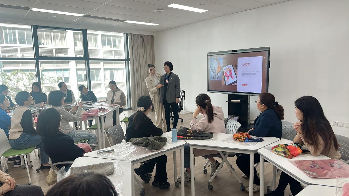 ed8d3d595e749dcab0a9a41b7ed88af